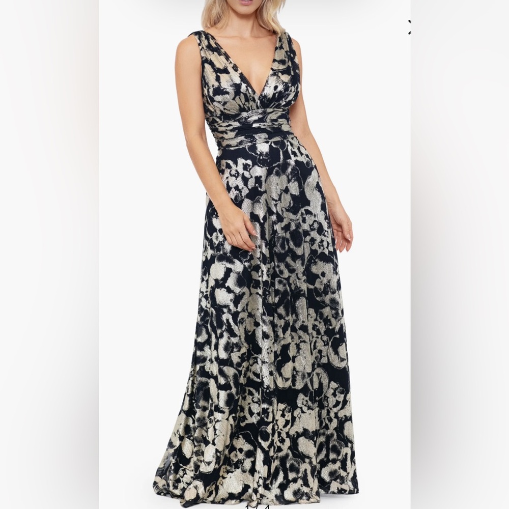 Betsy & Adam Black and Cream Floral V-Neck Maxi Dress